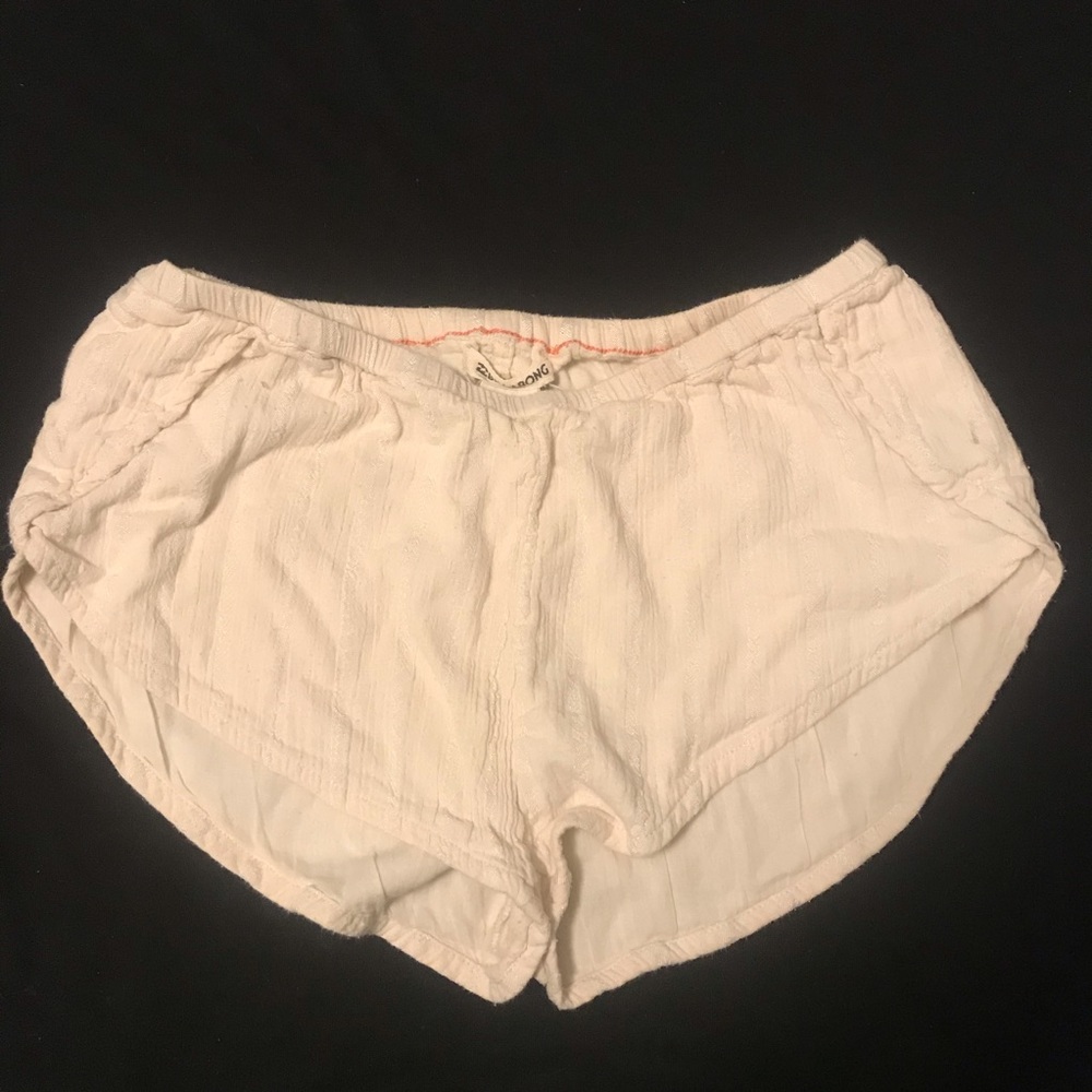 Billabong linen creme shorts